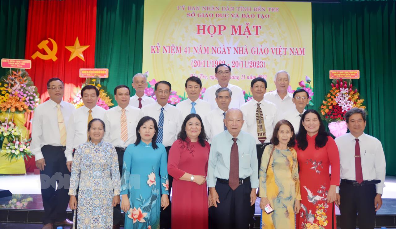 Kỷ niệm 41 năm ngày Nhà giáo Việt Nam