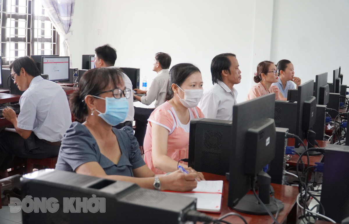 Ngành giáo dục triển khai phong trào ‘Bình dân học vụ số’